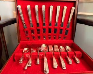 Silver Plate Flatware Set Wood Chest Red Velvet Lined Service For 8 Vintage Silverplate Silverware
