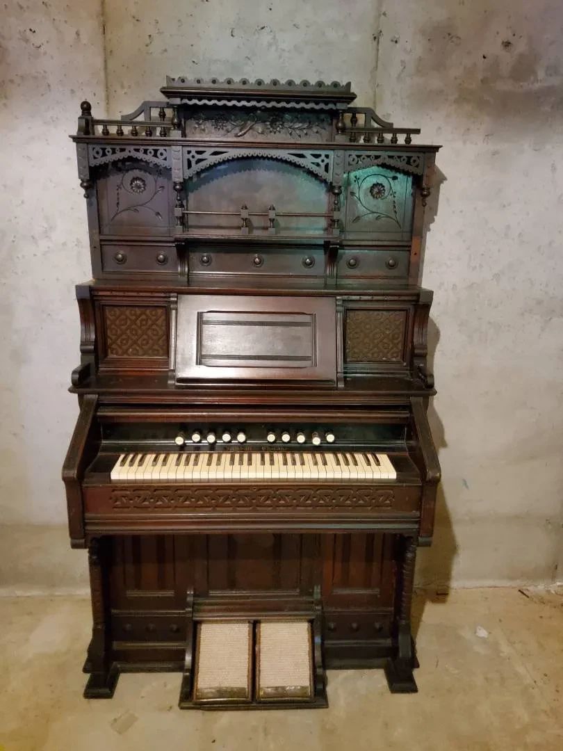 Fully Restored Antique Kimball Chicago Pump Organ