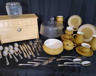 Stoneware  Breadbox Beauty