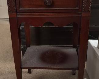vintage mahogany Federal-style side table