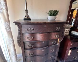 antiquebedroom living room family room furniture bedroom set chest of drawers