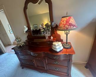 $525 Lexigton Dresser with Mirror