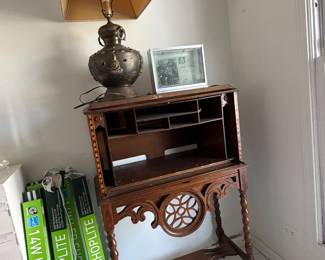 writing desk