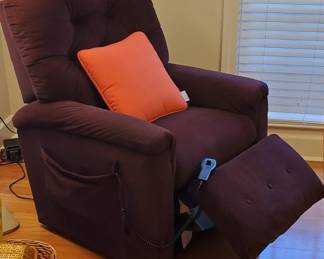 La-z-boy Electric Power Lift Recliner.