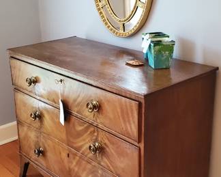 19th Century Sheraton Chest of Drawers in Mahogany with Swept bracket feet