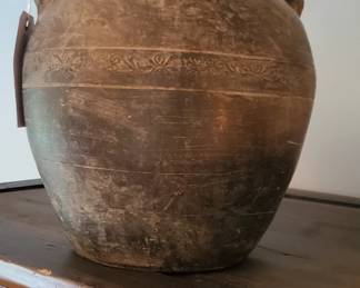 Northern Chinese Black Porcelain Shanxi Water Pot- 19th Century, Sourced from Golden Triangle Chicago, Illinois