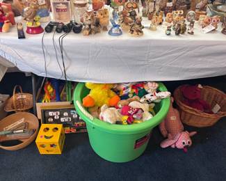 More owls and vintage toys