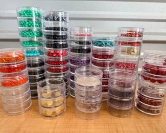 124 LargeMediumAcrylicContainersBeads