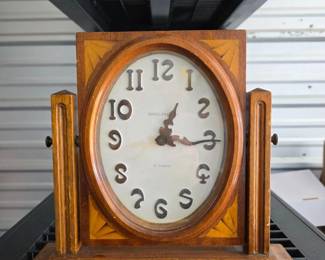 100 1920sWaltham8DayArtDecoTiltingDeskClock