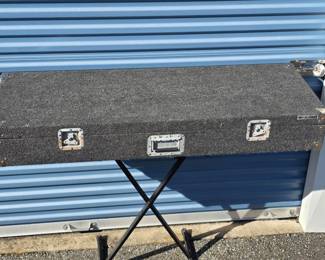 22 GrundorfCarpetSeriesKeyboardCaseWithABlackCarpetFinish