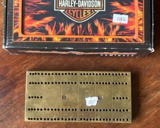 117 HarleyDavidsonDominoesVintageBrassCribbageBoardElkDice