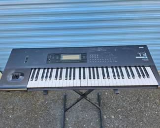 18 KorgT3MusicWorkstationSynthesizerHardcase