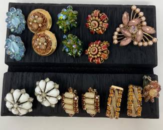 268 7VintageBeadedEarringSetsLapelPin