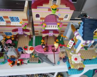 Legos and mini figs