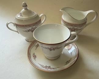 Wedgwood Rosalie Bone China Dinnerware Set