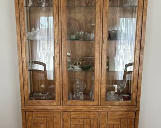 Drexel Heritage Woodbriar Collection Display Cabinet