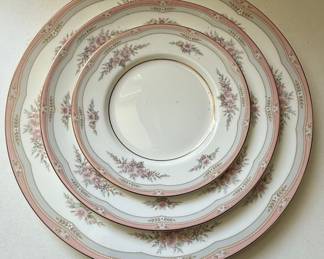 Wedgwood Rosalie Bone China Dinnerware Set