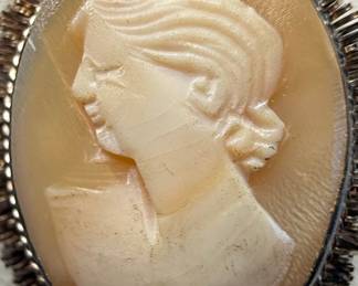 Sterling Silver Cameo Pendant Necklace Style
