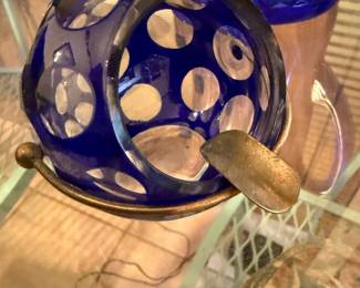 cobalt cut-to-clear ashtray