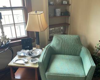 Mid century modern chair like new 