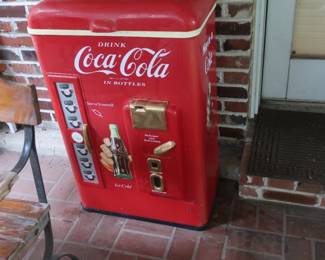 50.00 coke cooler  hinges on top are broken