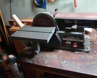 100.00 Delta 4" to 6" belt disk sander