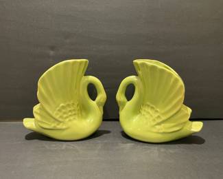 Rosemeade Swan Planters