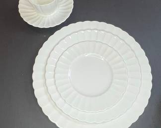 Susie Cooper "Fine English Bone China" Fluted Dinnerware Set