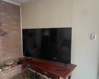 VIZIO LED HDR Smart TV