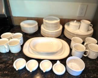 Ski  Sea Dish Set W Serving Pieces