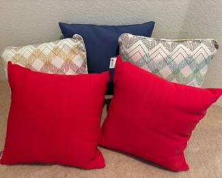Outdoor Throw Pillows