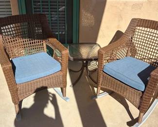 Rocking Chairs With Side Table