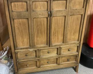 Chest of drawers….presale $75