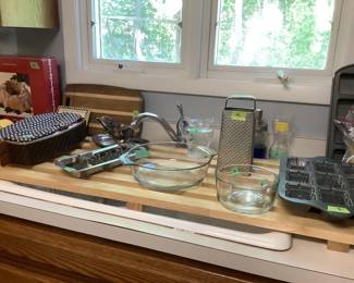 More bakeware and vintage bun warmer