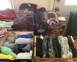 Gloves, scarves, socks, 