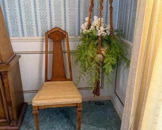 SAVE THE DATE! Please join Roman and Company Estate Sales for a beautiful, loaded Eastside home at 8808 Sampson Court, EPTX 79925 on SAT, 4/25/26 8A-2P AND SUN, 4/26/26 9A-2P. Items include MCM Living, Dining and and BR furniture, black lacquer Baldwin piano, vintage black lacquer Zenith console stereo, tons of Star Trek memorabilia, decor, china, vintage bar items, yard and garden, antique Singer treadle machine, holiday decor, sewing/craft supplies, games and much more!  Images available at www.rocoestatesales.com  WHERE: 8808 Sampson Court, El Paso, TX 79925 WHEN: SAT 04/25/26 8A-2P and SUN 04/26/26 9A-2P  No prices offered prior to sale date.&nbsp; Please bring assistance to load large and/or heavy items. Credit cards accepted with minimum $20.00 purchase. We look forward to seeing you at the sale!