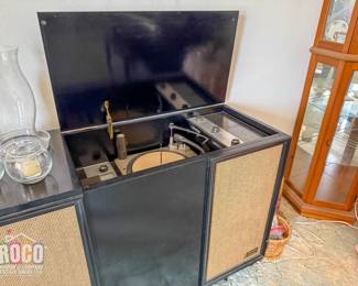 SAVE THE DATE! Please join Roman and Company Estate Sales for a beautiful, loaded Eastside home at 8808 Sampson Court, EPTX 79925 on SAT, 4/25/26 8A-2P AND SUN, 4/26/26 9A-2P. Items include MCM Living, Dining and and BR furniture, black lacquer Baldwin piano, vintage black lacquer Zenith console stereo, tons of Star Trek memorabilia, decor, china, vintage bar items, yard and garden, antique Singer treadle machine, holiday decor, sewing/craft supplies, games and much more!  Images available at www.rocoestatesales.com  WHERE: 8808 Sampson Court, El Paso, TX 79925 WHEN: SAT 04/25/26 8A-2P and SUN 04/26/26 9A-2P  No prices offered prior to sale date.&nbsp; Please bring assistance to load large and/or heavy items. Credit cards accepted with minimum $20.00 purchase. We look forward to seeing you at the sale!