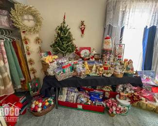 SAVE THE DATE! Please join Roman and Company Estate Sales for a beautiful, loaded Eastside home at 8808 Sampson Court, EPTX 79925 on SAT, 4/25/26 8A-2P AND SUN, 4/26/26 9A-2P. Items include MCM Living, Dining and and BR furniture, black lacquer Baldwin piano, vintage black lacquer Zenith console stereo, tons of Star Trek memorabilia, decor, china, vintage bar items, yard and garden, antique Singer treadle machine, holiday decor, sewing/craft supplies, games and much more!  Images available at www.rocoestatesales.com  WHERE: 8808 Sampson Court, El Paso, TX 79925 WHEN: SAT 04/25/26 8A-2P and SUN 04/26/26 9A-2P  No prices offered prior to sale date.&nbsp; Please bring assistance to load large and/or heavy items. Credit cards accepted with minimum $20.00 purchase. We look forward to seeing you at the sale!