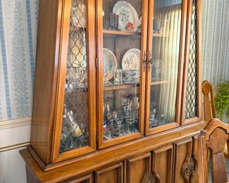 SAVE THE DATE! Please join Roman and Company Estate Sales for a beautiful, loaded Eastside home at 8808 Sampson Court, EPTX 79925 on SAT, 4/25/26 8A-2P AND SUN, 4/26/26 9A-2P. Items include MCM Living, Dining and and BR furniture, black lacquer Baldwin piano, vintage black lacquer Zenith console stereo, tons of Star Trek memorabilia, decor, china, vintage bar items, yard and garden, antique Singer treadle machine, holiday decor, sewing/craft supplies, games and much more!  Images available at www.rocoestatesales.com  WHERE: 8808 Sampson Court, El Paso, TX 79925 WHEN: SAT 04/25/26 8A-2P and SUN 04/26/26 9A-2P  No prices offered prior to sale date.&nbsp; Please bring assistance to load large and/or heavy items. Credit cards accepted with minimum $20.00 purchase. We look forward to seeing you at the sale!