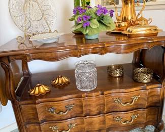 SAVE THE DATE! Please join Roman and Company Estate Sales for a beautiful, loaded Eastside home at 8808 Sampson Court, EPTX 79925 on SAT, 4/25/26 8A-2P AND SUN, 4/26/26 9A-2P. Items include MCM Living, Dining and and BR furniture, black lacquer Baldwin piano, vintage black lacquer Zenith console stereo, tons of Star Trek memorabilia, decor, china, vintage bar items, yard and garden, antique Singer treadle machine, holiday decor, sewing/craft supplies, games and much more!  Images available at www.rocoestatesales.com  WHERE: 8808 Sampson Court, El Paso, TX 79925 WHEN: SAT 04/25/26 8A-2P and SUN 04/26/26 9A-2P  No prices offered prior to sale date.&nbsp; Please bring assistance to load large and/or heavy items. Credit cards accepted with minimum $20.00 purchase. We look forward to seeing you at the sale!