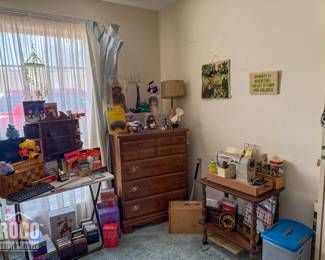 SAVE THE DATE! Please join Roman and Company Estate Sales for a beautiful, loaded Eastside home at 8808 Sampson Court, EPTX 79925 on SAT, 4/25/26 8A-2P AND SUN, 4/26/26 9A-2P. Items include MCM Living, Dining and and BR furniture, black lacquer Baldwin piano, vintage black lacquer Zenith console stereo, tons of Star Trek memorabilia, decor, china, vintage bar items, yard and garden, antique Singer treadle machine, holiday decor, sewing/craft supplies, games and much more!  Images available at www.rocoestatesales.com  WHERE: 8808 Sampson Court, El Paso, TX 79925 WHEN: SAT 04/25/26 8A-2P and SUN 04/26/26 9A-2P  No prices offered prior to sale date.&nbsp; Please bring assistance to load large and/or heavy items. Credit cards accepted with minimum $20.00 purchase. We look forward to seeing you at the sale!