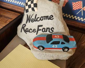 Race Fans Yard Decor