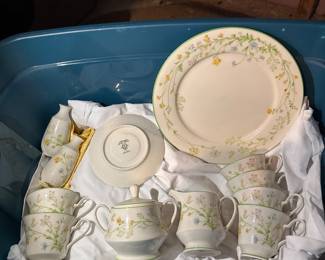 Mortals ivory china set