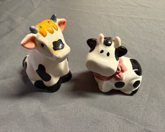 Cow Salt and Pepper Shakers