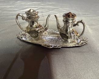 Kanas Tea set Salt and Pepper Shakers
