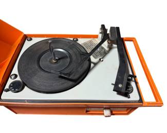 Penncrest Solid State Turntable