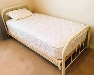 Vintage Twin Bed w/ Mattress – Metal Frame 40 x 80