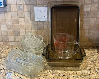 Amber Glass Bakeware & Clear Glass Serving Dish Lot w Measuring Cup