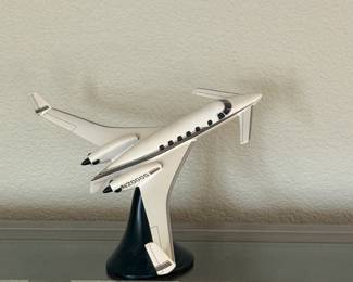 Mid-century modern airplane desk model / executive jet sculpture