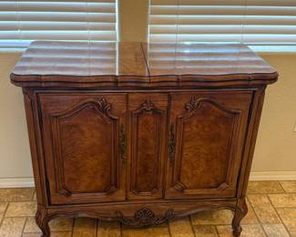 Thomasville Flip Top Server Buffet Cabinet Expandable Console Table Solid Wood